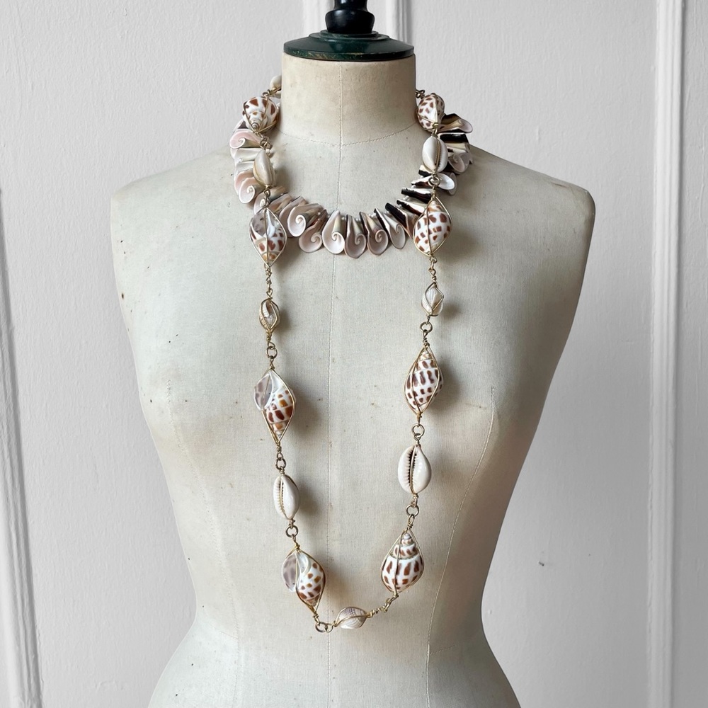 Vintage Seashell Layered Statement Necklace Set of Two Shell Chocker - Picture 4 of 5